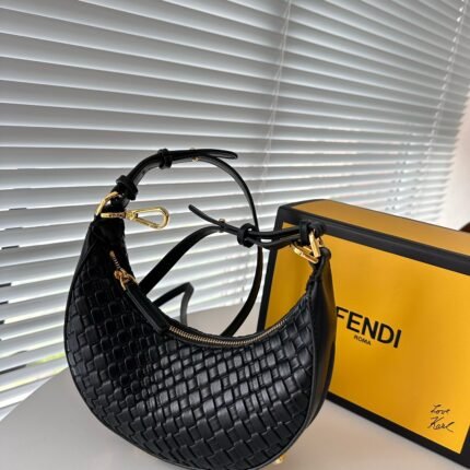 FENDI Woven half moon bag underarm bag 68043 68059 Size: 24*13cm/19*10cm