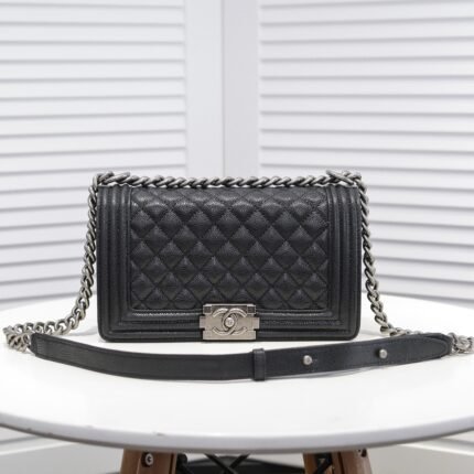 Chanel Cowhide caviar with sliver hardware size: 25*15*9cm