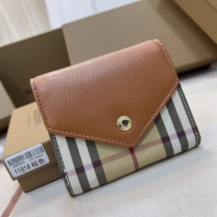 Burberry Vintage Folding clip size: 8.5*4*9cm
