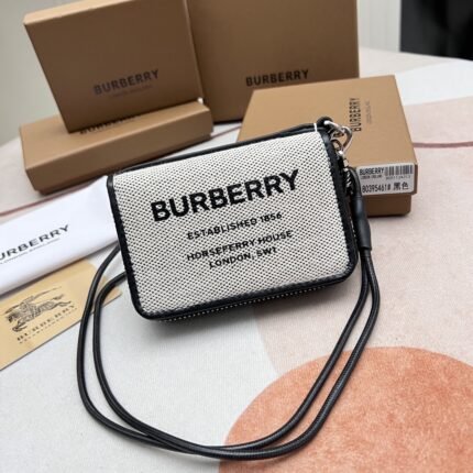 Burberry Logo-printed leather zipper money clip wallet size: 11 * 8.5cm