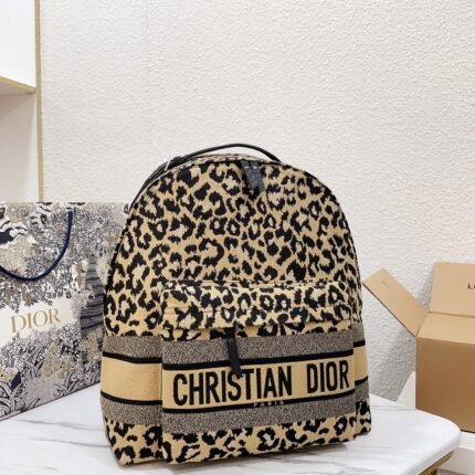 Dior Book Tote backpack size: 33*40*12cm