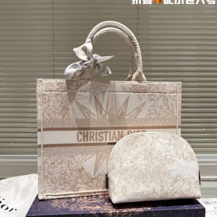 Dior book tote with small wallet  size: 41cm