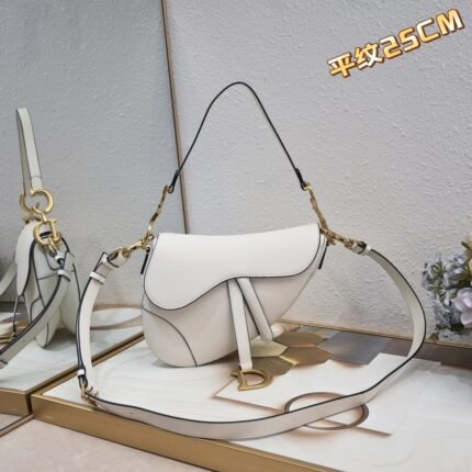 Dior saddle leather with Spaghetti straps white size: 25.5 *20 * 6.5cm