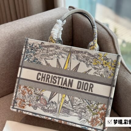 Dior Three-dimensional embroidery Book tote shopping bags size: 26.5*21cm / 36*28 cm
