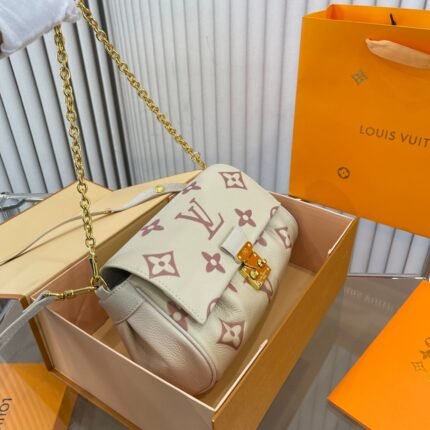 LV Favorite Cloud chain bag size: 23*13cm