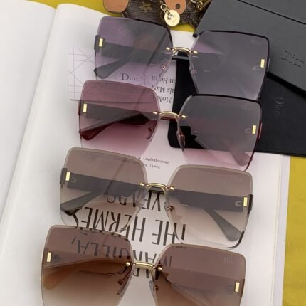 DIOR 2023 Square-rimmed sunglasses for women (contact to the customer service for what color you want)