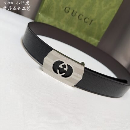 GUCCI belt is simple and elegant, with high-quality hardware. (复制)