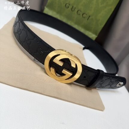 GUCCI belt is simple and elegant, with high-quality hardware. (复制)