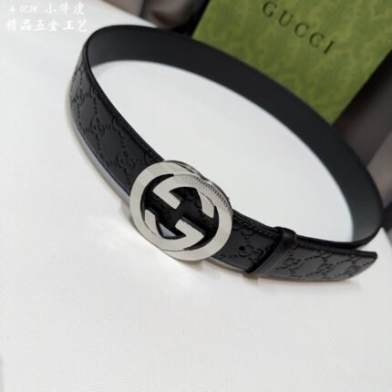GUCCI belt is simple and elegant, with high-quality hardware. (复制)