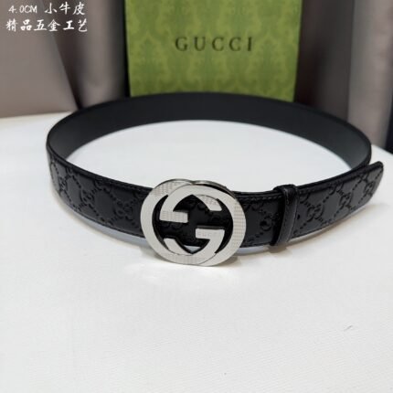 GUCCI belt is simple and elegant, with high-quality hardware. (复制)