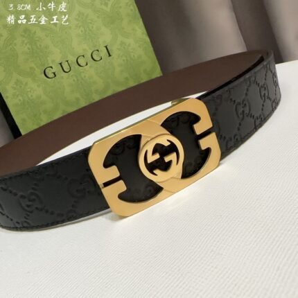 GUCCI belt is simple and elegant, with high-quality hardware. (复制)