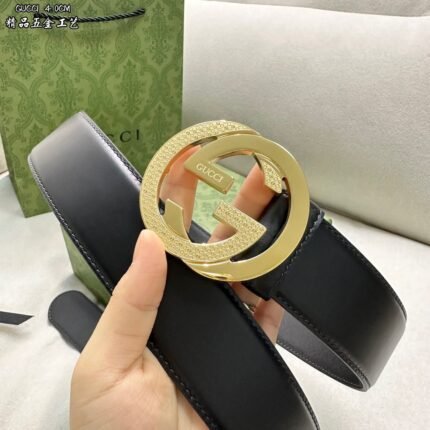 GUCCI belt is simple and elegant, with high-quality hardware. (复制)