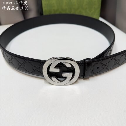 GUCCI belt is simple and elegant, with high-quality hardware. (复制)