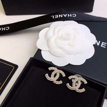 CHANEL earrings (复制)
