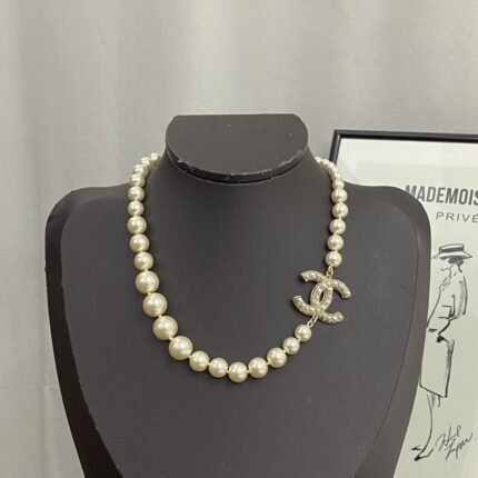 Chanel letter necklace????Xiaoxiangjia style (复制)