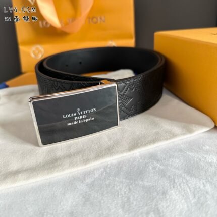 Louis Vuitton belt matching design uses high-quality electroplated hardware