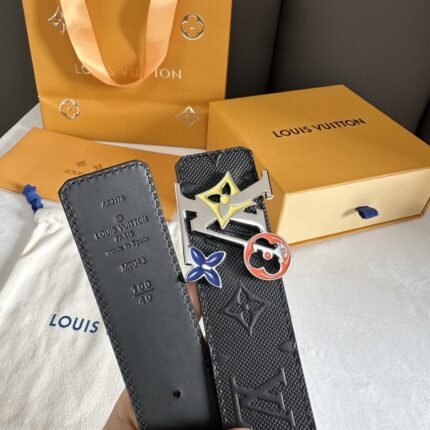 Louis Vuitton belt matching design uses high-quality electroplated hardware