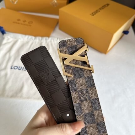 Louis Vuitton belt matching design uses high-quality electroplated hardware