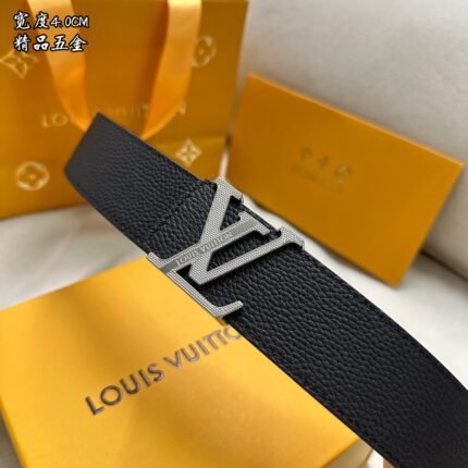 Louis Vuitton belt matching design uses high-quality electroplated hardware