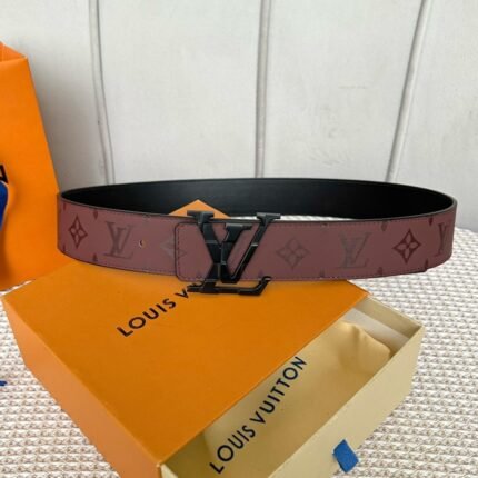 Louis Vuitton belt matching design uses high-quality electroplated hardware