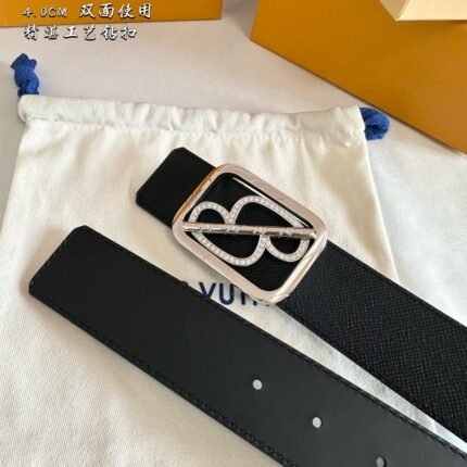 Louis Vuitton belt matching design uses high-quality electroplated hardware