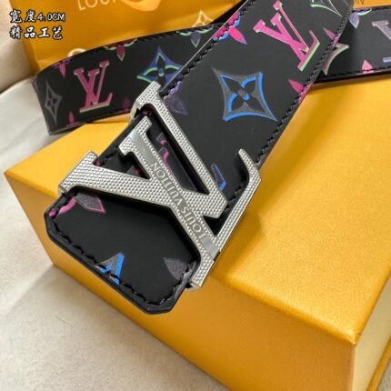 Louis Vuitton belt matching design uses high-quality electroplated hardware