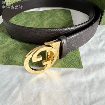 GUCCI belt is simple and elegant, with high-quality hardware. (复制)