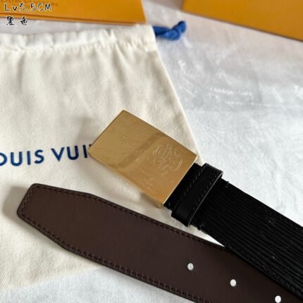 Louis Vuitton belt matching design uses high-quality electroplated hardware