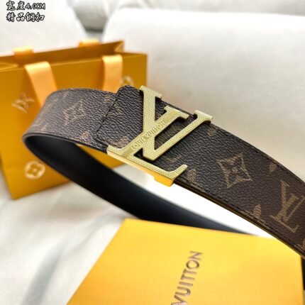 Louis Vuitton belt matching design uses high-quality electroplated hardware
