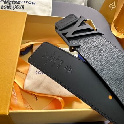 Louis Vuitton belt matching design uses high-quality electroplated hardware