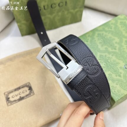 GUCCI belt is simple and elegant, with high-quality hardware. (复制)