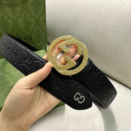 GUCCI belt is simple and elegant, with high-quality hardware. (复制)