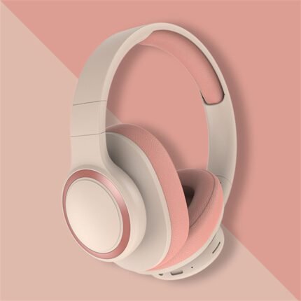 p2962 Bluetooth headset function AUX (3.5mm round hole), card, FM, barrier-free link within a transmission distance of 10 meters Pink