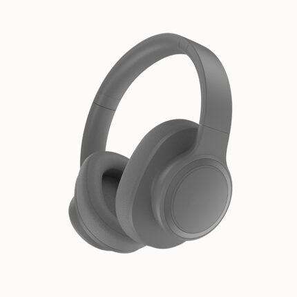 p2962 Bluetooth headset function AUX (3.5mm round hole), card, FM, barrier-free link within a transmission distance of 10 meters grey