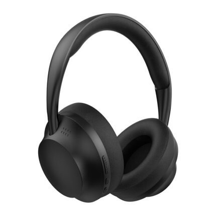 p7235 Bluetooth headset function AUX (3.5mm round hole), card, FM, barrier-free link within a transmission distance of 10 meters Black
