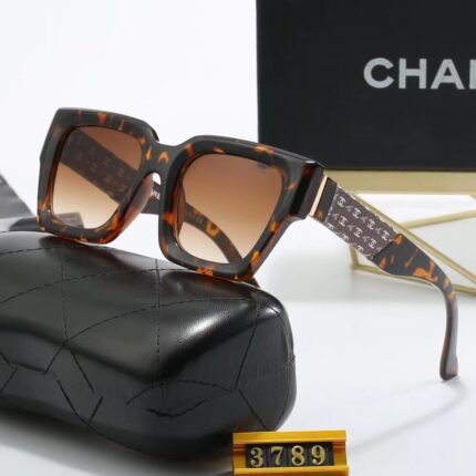 Chanel tortoiseshell pattern and brown gradient lens pattern sunglasses