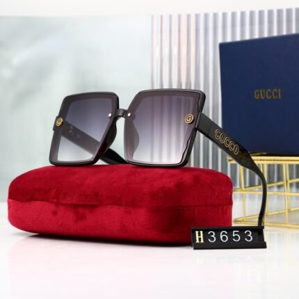 Gucci black and dark purple gradient lenses square sunglasses neutral