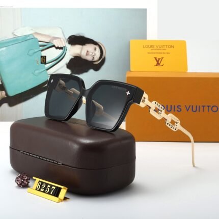 Louis Vuitton black and dark gray gradient square gold chain decorated sunglasses