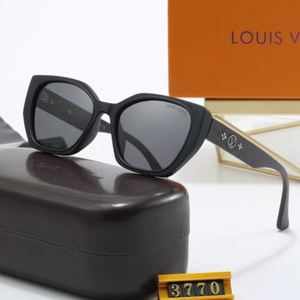 Louis Vuitton square thick frame sunglasses in black and dark gray