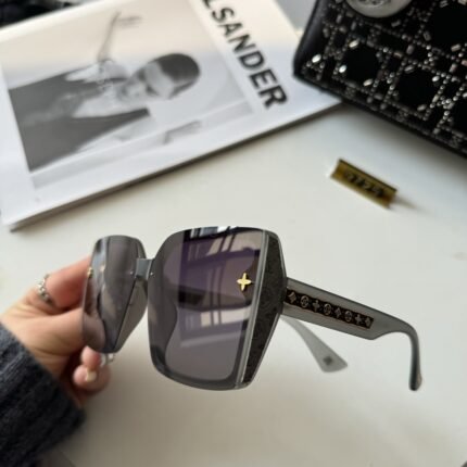 Van Cleef&Arpels Grey and Dark Purple Box Sunglasses