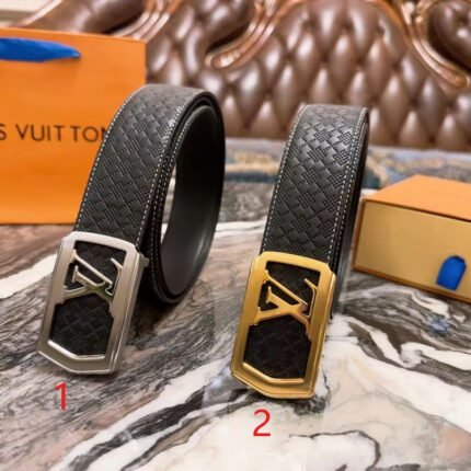 Louis Vuitton square buckle black textured belt, simple and elegant, low-key luxury