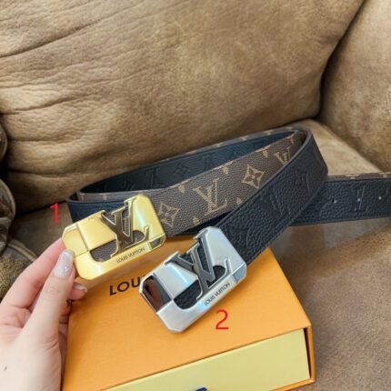 Louis Vuitton square buckle textured belt, simple and elegant, low-key luxury