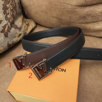 Louis Vuitton gold buckle belt, simple and elegant, noble and unique