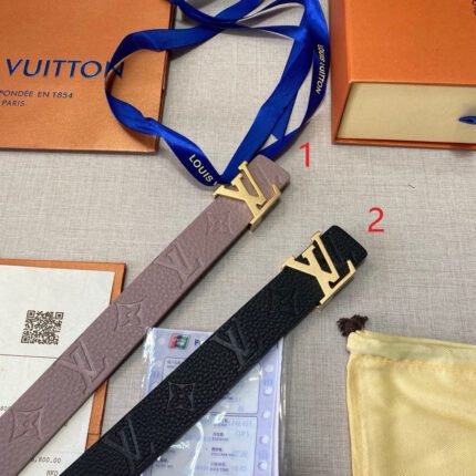 Louis Vuitton gold V buckle textured belt, simple and elegant, noble and luxurious