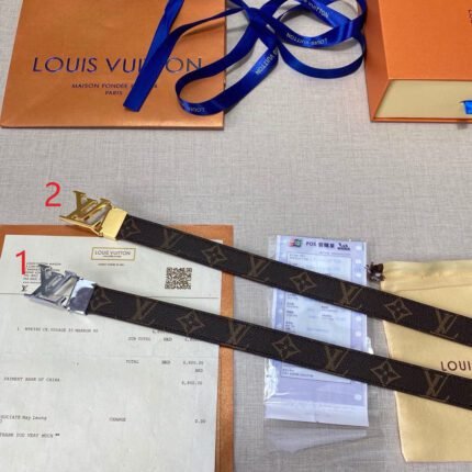 Louis Vuitton V-buckle brown textured belt, simple and elegant, low-key luxury