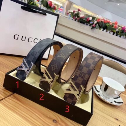 Louis Vuitton V-shaped buckle textured belt, simple and elegant, classic and fashionable