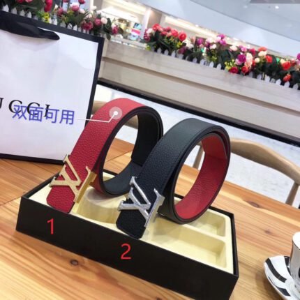 Louis Vuitton V-shaped buckle double-sided belt, simple and elegant, low-key luxury