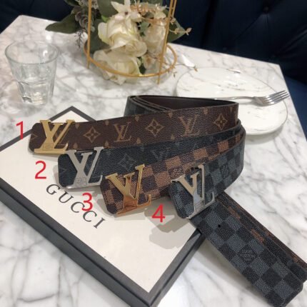 Louis Vuitton V-buckle textured belt, simple and elegant, low-key luxury