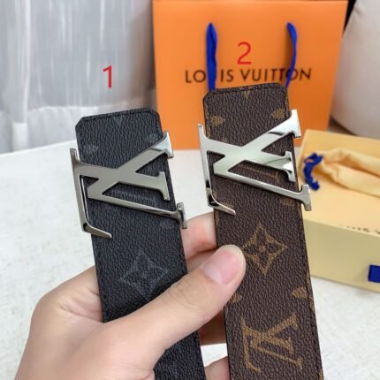 Louis Vuitton V-buckle textured belt, simple and elegant, low-key luxury