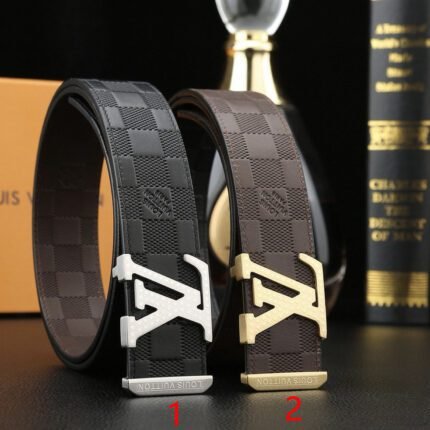 Louis Vuitton V-buckle textured belt, simple and elegant, low-key colors